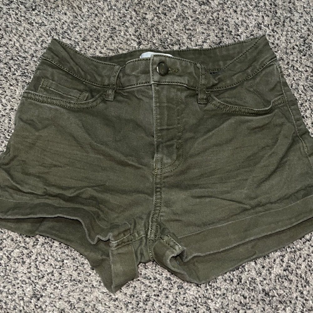 H&M Army Green Shorts - 3